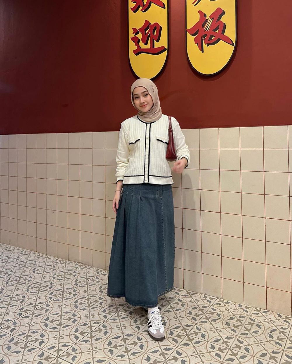 9 Inspirasi Outfit Korean Style ala Kirana Salsabila, Fashionable!