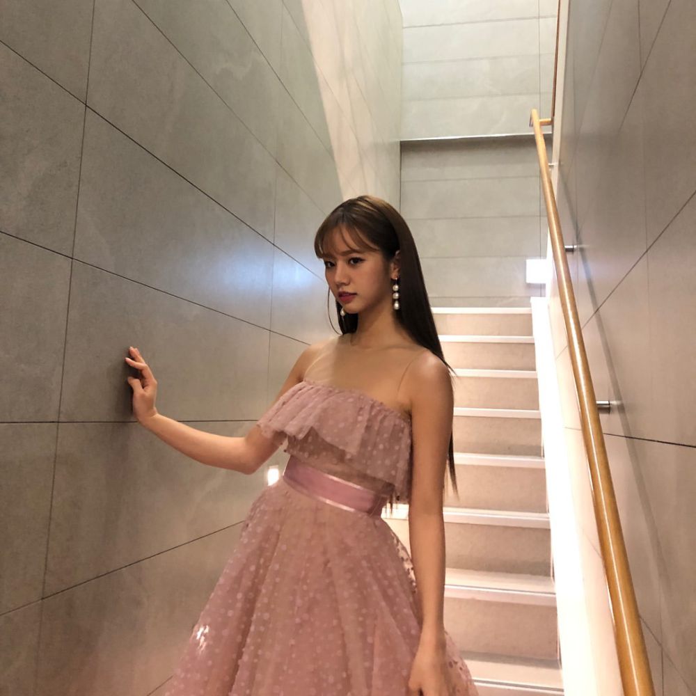 7 Ide Outfit Sleeveless ala Hyeri Girls Day, Formal hingga Santai!