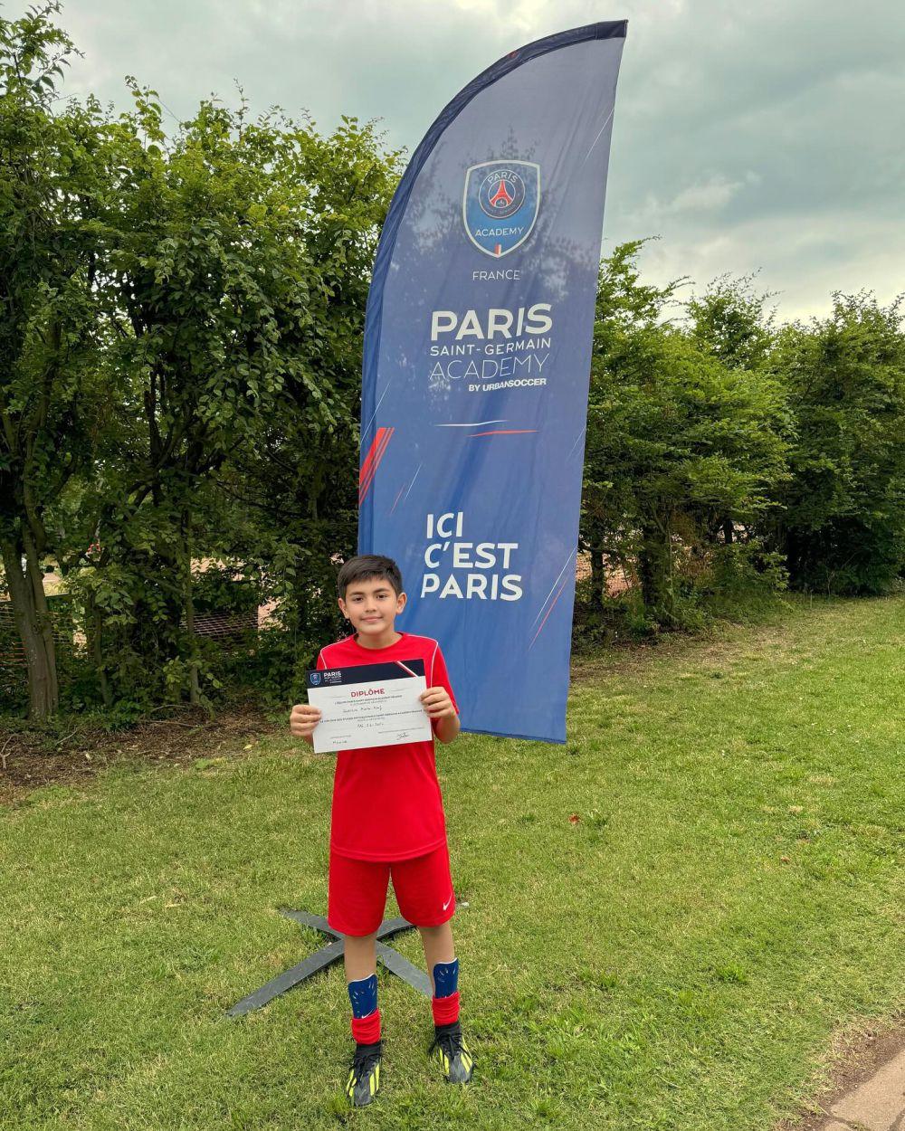 Potret Quenzy Anak Carissa Puteri Ikut PSG Summer Camp Paris