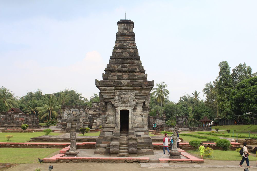 6 Destinasi Wisata Sejarah di Blitar, Ada Makam hingga Candi 