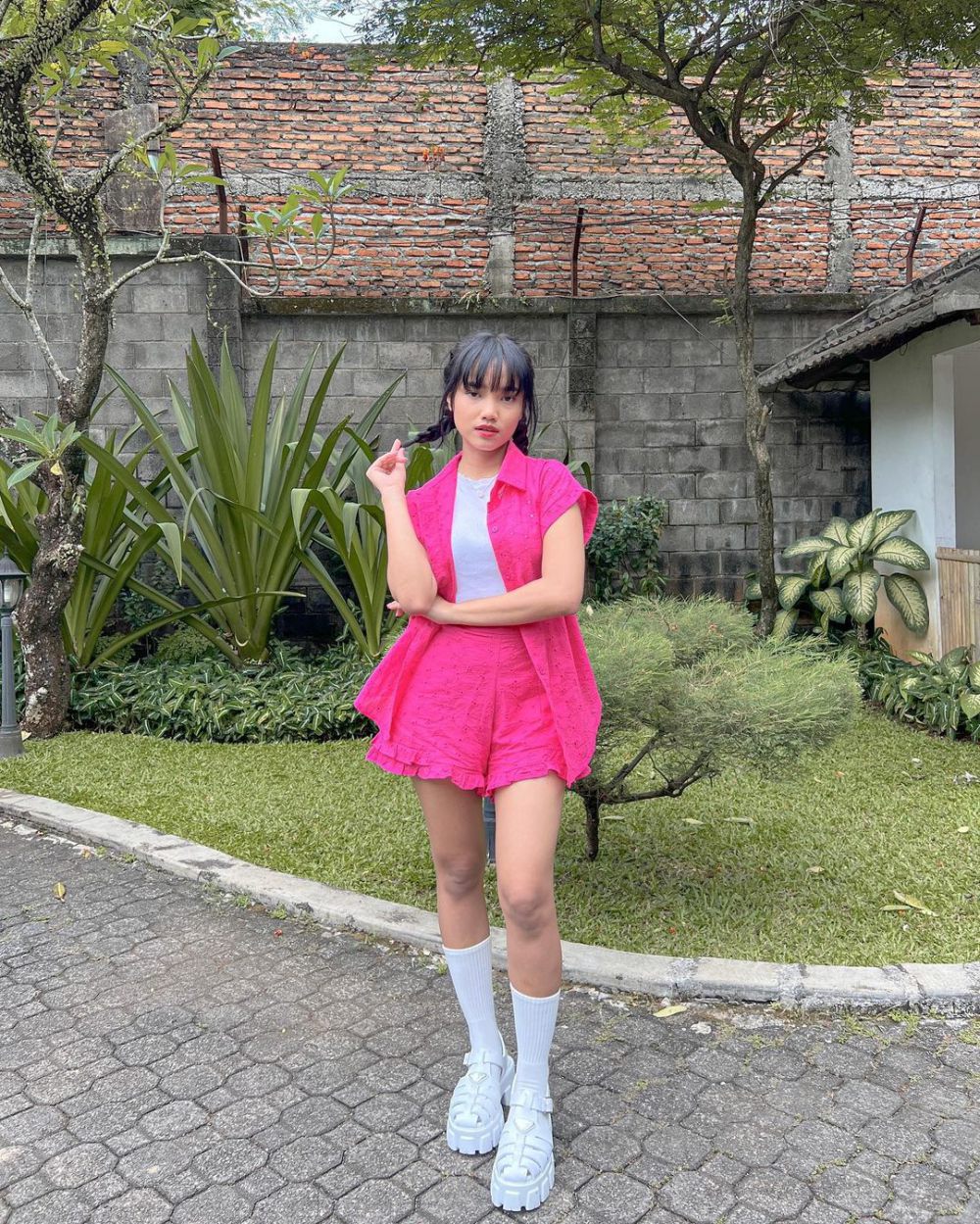 8 Inspirasi OOTD One Set Fuji, Gak Pernah Gagal Tampil Kece