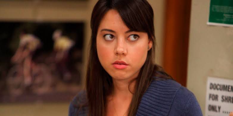 12 Serial Dibintangi Aubrey Plaza, Terbaru Agatha All Along!