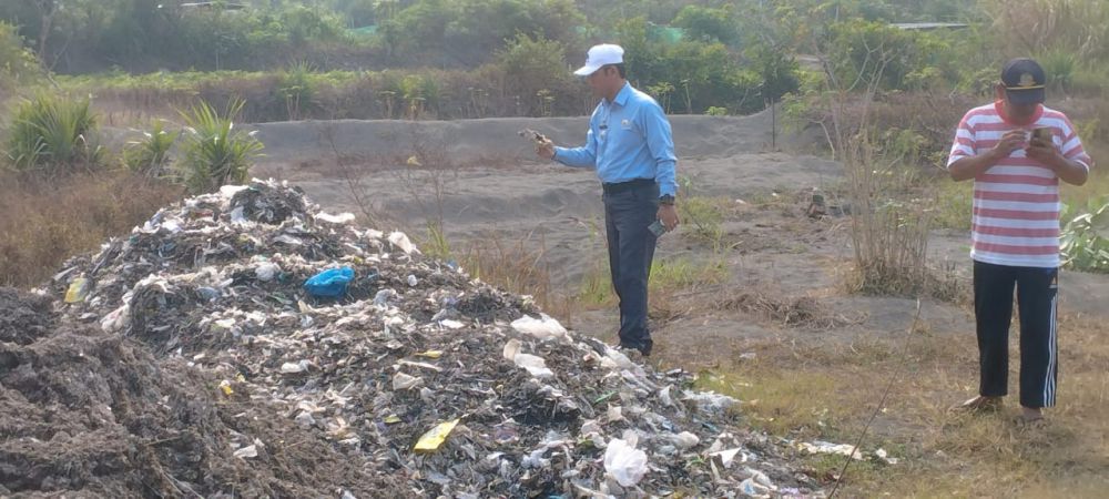 Truk DLH Kota Jogja Buang Sampah di Lahan Pasir Bantul, Dalih Pupuk