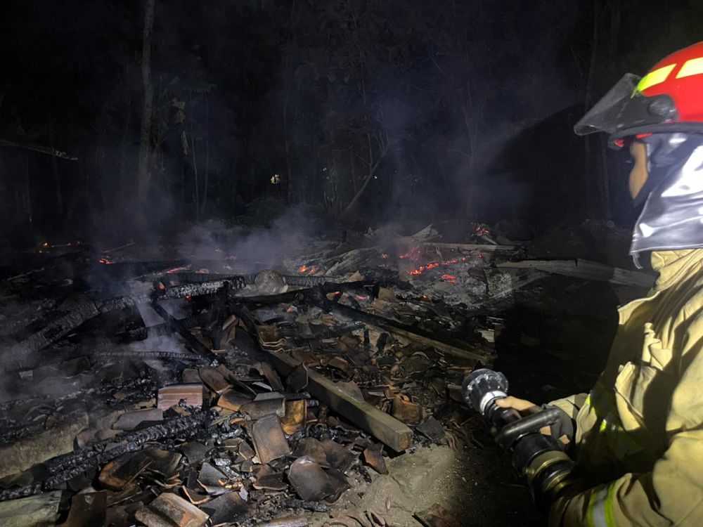 Depresi Ditinggal Istri Meninggal Dunia, Pria Ngawi Bakar Rumah