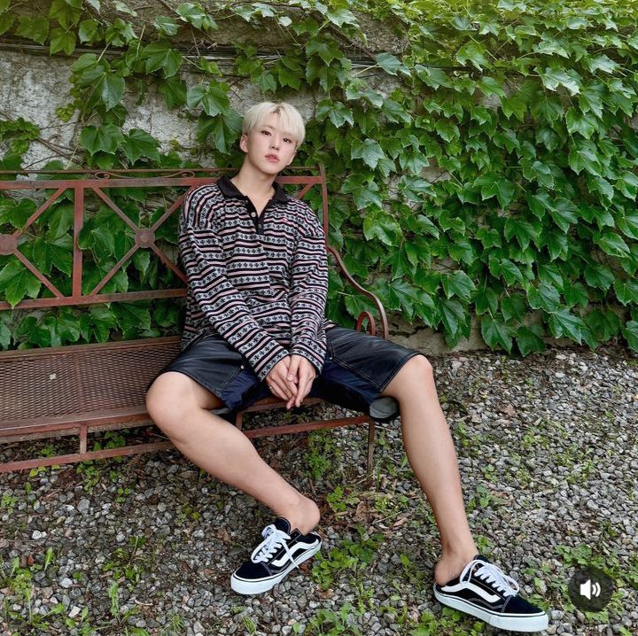 10 Ide Daily Outfit Pakai Short Pants ala Hoshi SEVENTEEN, Modis!