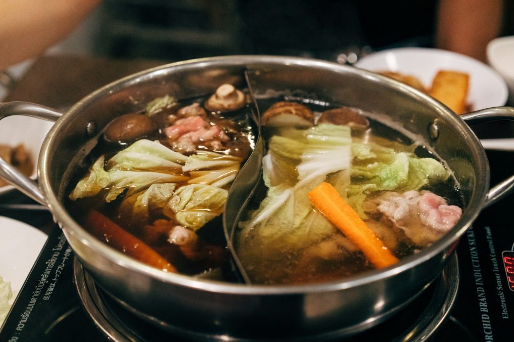 5 Cara Makan Hot Pot yang Tepat agar Rasanya Makin Lezat