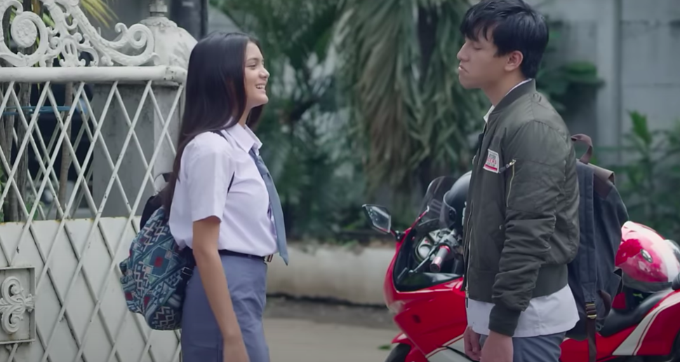 16 Rekomendasi Film Bertema Cinta Masa SMA di Netflix, Penuh Kenangan!