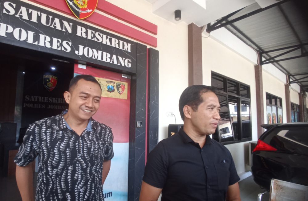 Polisi Buru Perampok Todong Pisau Karyawan Toko di Jombang