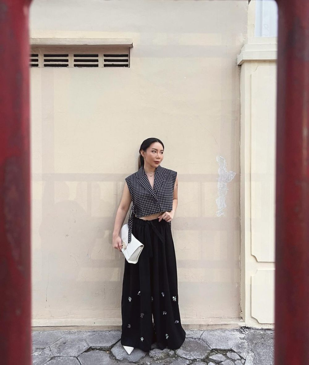 8 Inspirasi OOTD Long Skirt ala Kyra Nayda, Timeless Abis