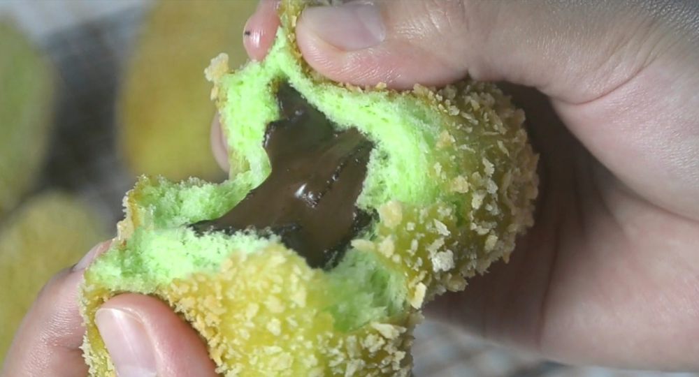 Resep Roti Pandan Goreng Isi Cokelat, Lumer dalam Sekali Gigitan!