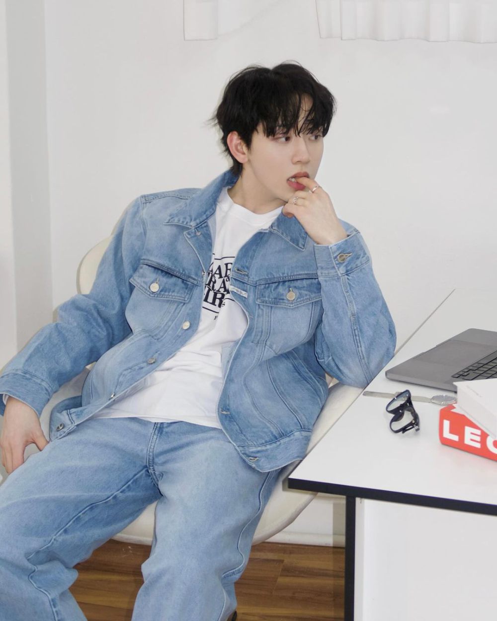 9 Inspirasi Outfit Ngampus ala Heo Seong Beom, Matching dan Comfy!