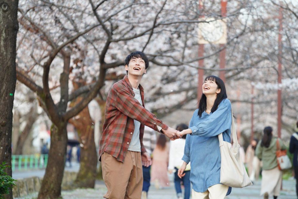 10 Rekomendasi Film Romance Jepang yang Bikin Nangis Brutal!