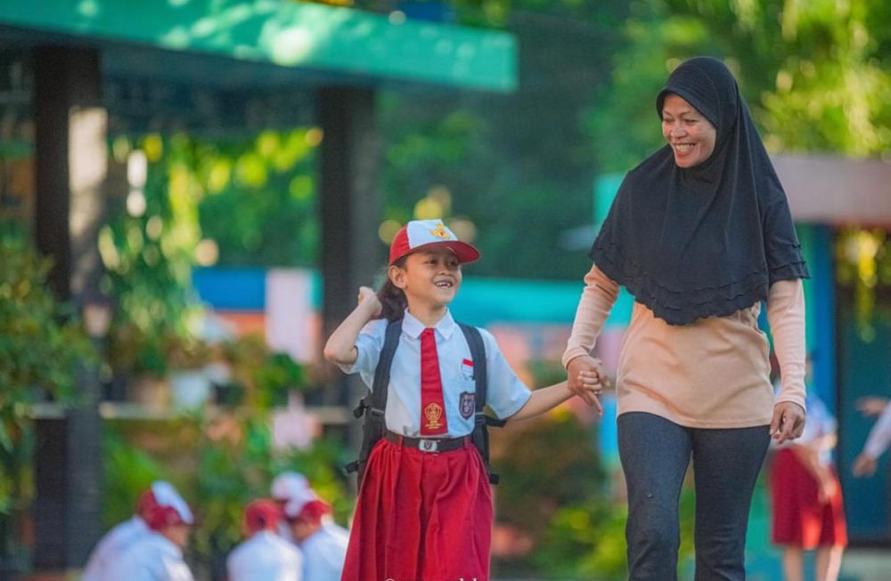 6 Tips Membangun Mood Belajar Anak setelah Libur Panjang, Ajak Ngobrol