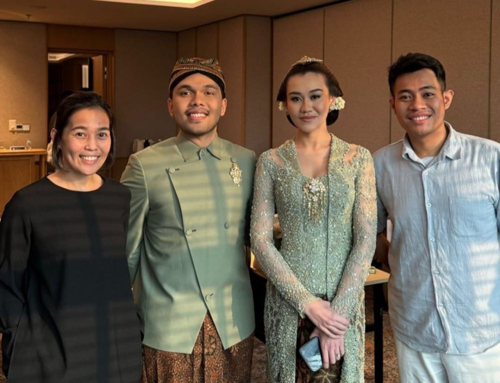 7 Gaya Aaliyah Massaid di Prosesi Dulangan, Pakai Kebaya Sage