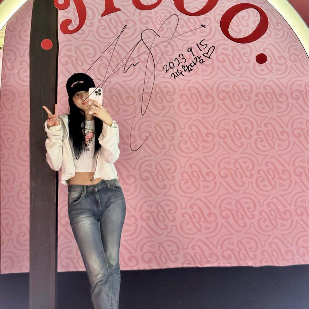 9 Ide OOTD Casual ala Jisoo BLACKPINK, Sangat Trendy!