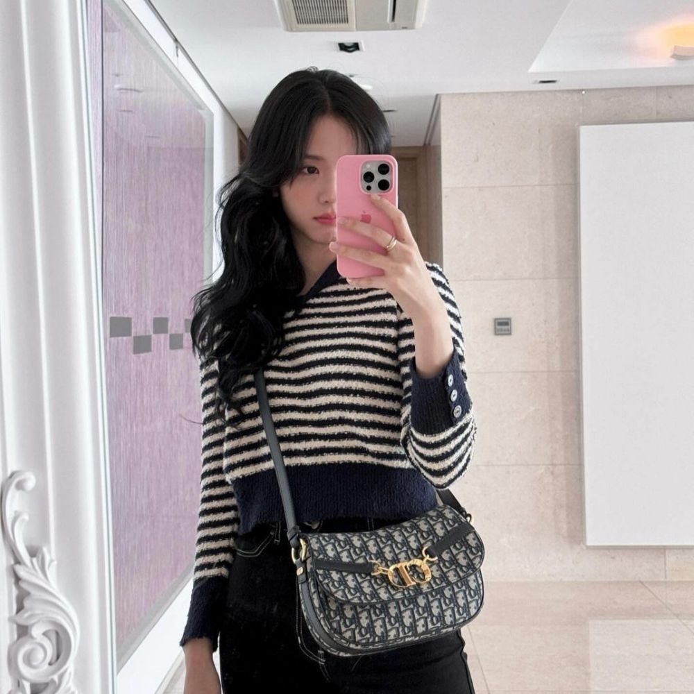 9 Ide OOTD Casual ala Jisoo BLACKPINK, Sangat Trendy!