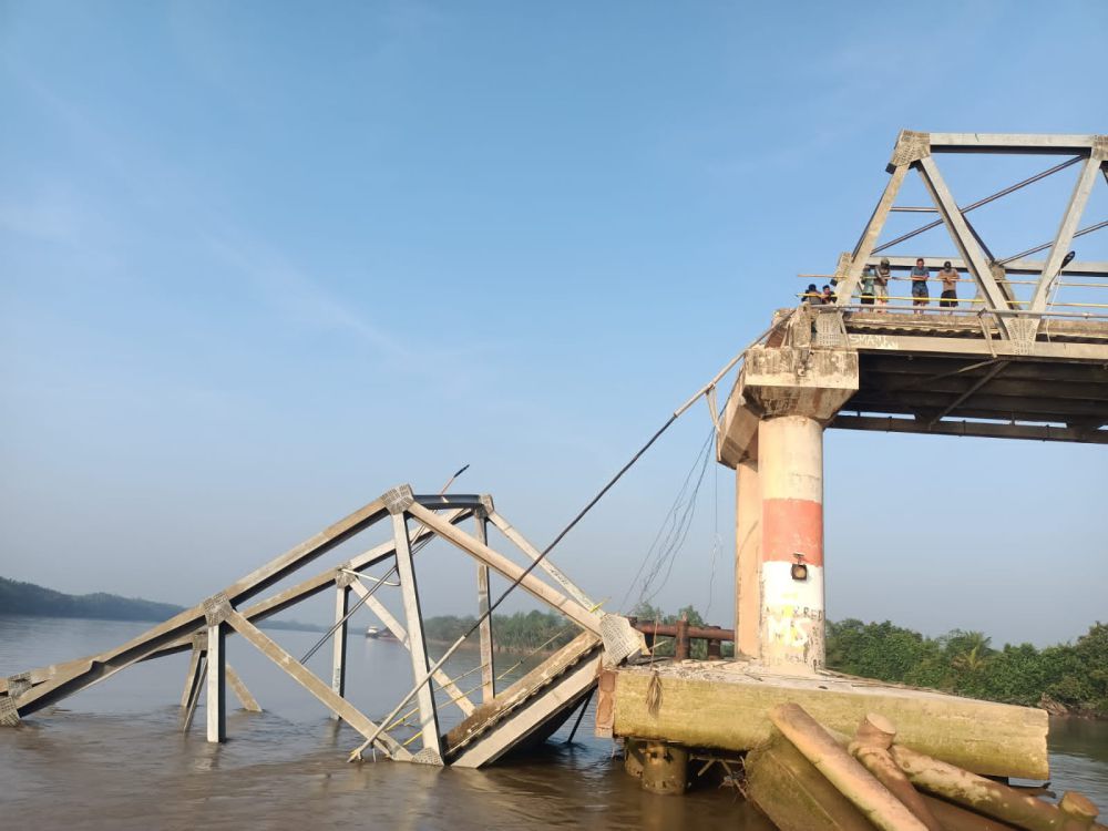 Perairan di Bawah Jembatan P.6 Lalan Kini Sudah Bisa Dilalui Kapal