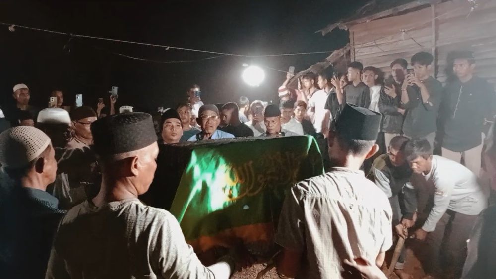 Bocah Korban Pembunuhan Ibu Tiri di Pontianak Dimakamkan di Ogan Ilir