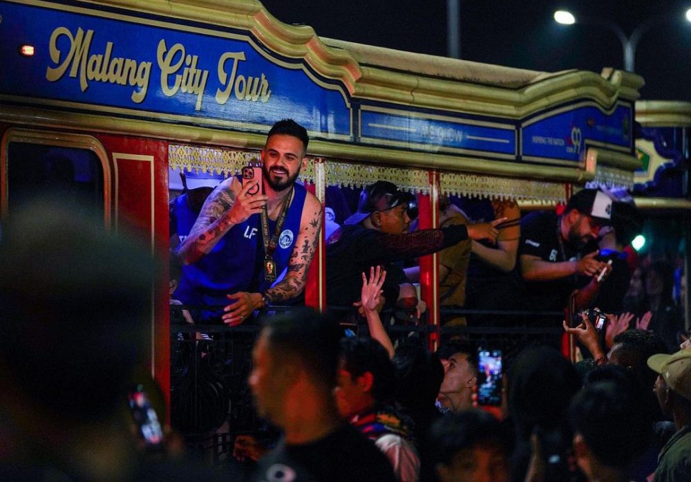 Arema Sumbang 13,5 Persen Hadiah Piala Presiden ke Korban Kanjuruhan