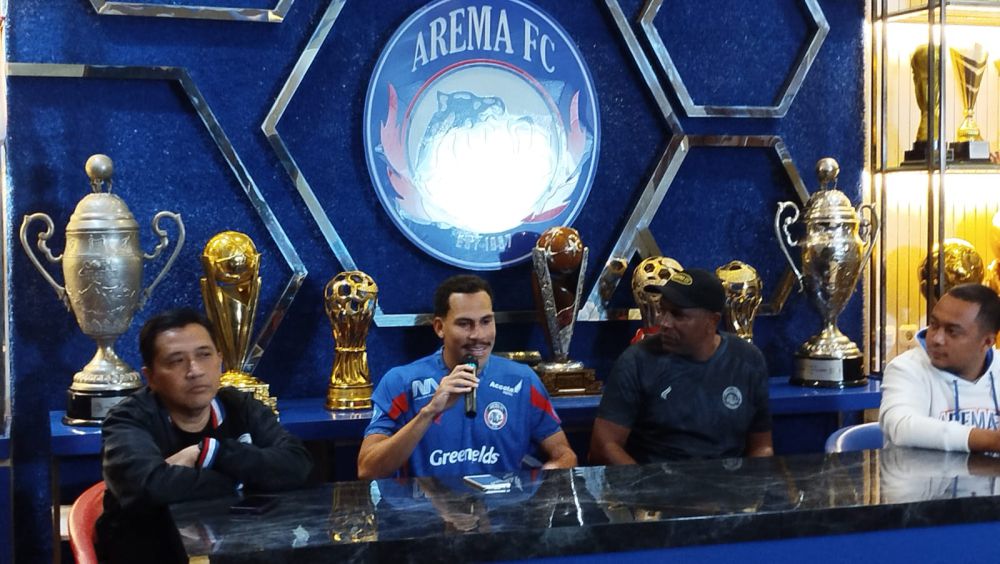 Arema FC Lengkapi Kuota Pemain Asing dengan Rekrut Gelandang Bertahan