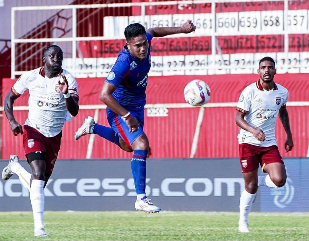 Arema FC Kalah dari Borneo FC, Pelatih Keluhkan Lapangan