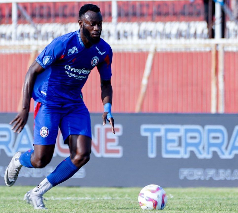 Arema FC Kalah dari Borneo FC, Pelatih Keluhkan Lapangan