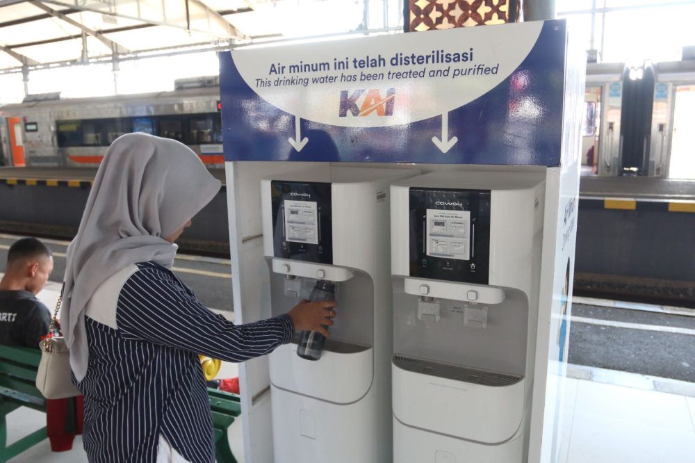 Pasang Drinking Water Station, Cara Daop 6 Kurangi Sampah Plastik