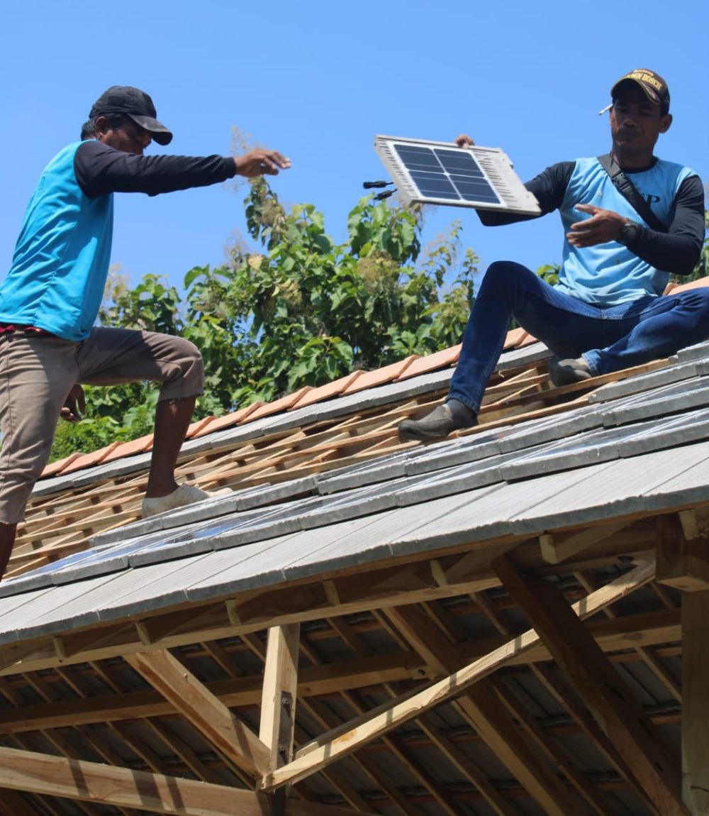 Peneliti UGM Kembangkan Genting Energi Pengganti Panel Surya