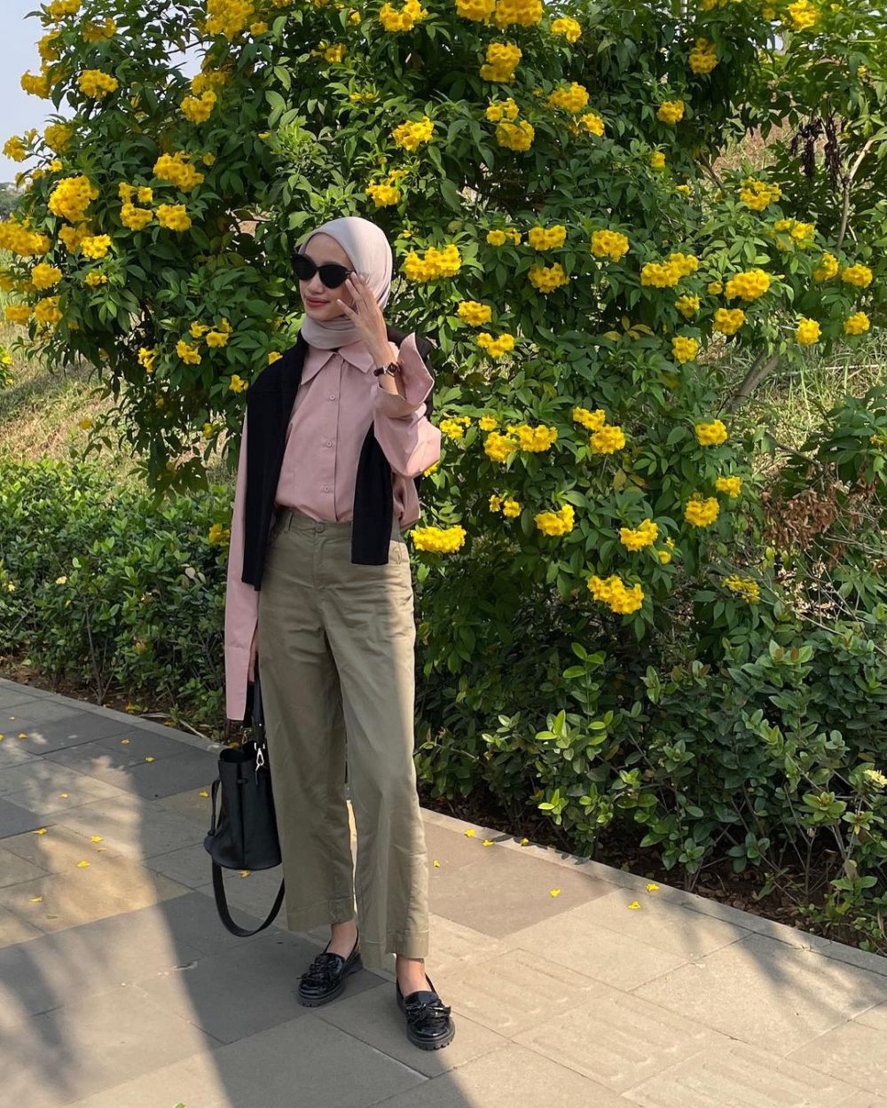 9 Styling Outfit  Basic Hijab ala Kana Zahra, Daily Style Andalan! 