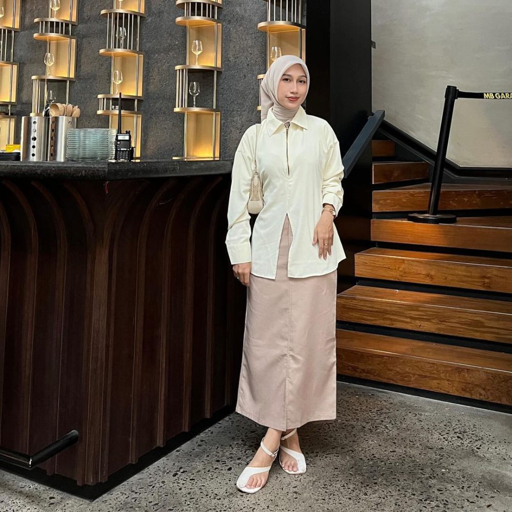 10 Ide OOTD Nuansa Earth Tone ala Selebgram Fachrisa, Chic Trendy!