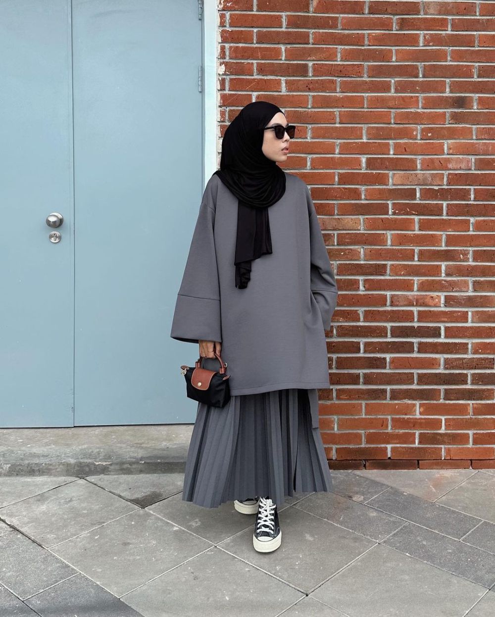 10 Inspirasi Casual Daily Outfit ala Rahmi Apria, Santai tapi Modis!