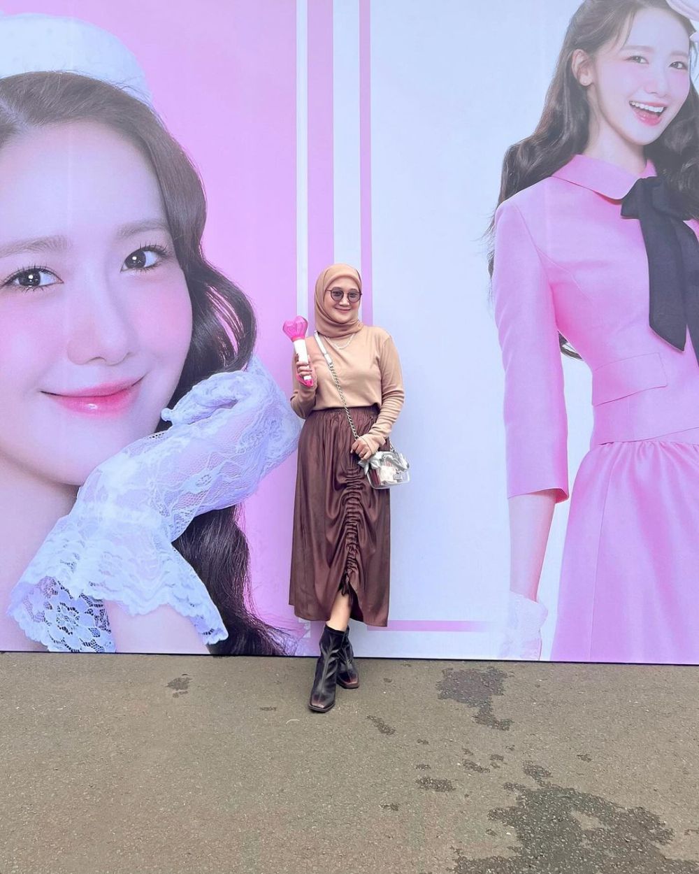 10 Ragam Pilihan Outfit Konser ala Astrisyanti, Tak Pernah Gagal! 