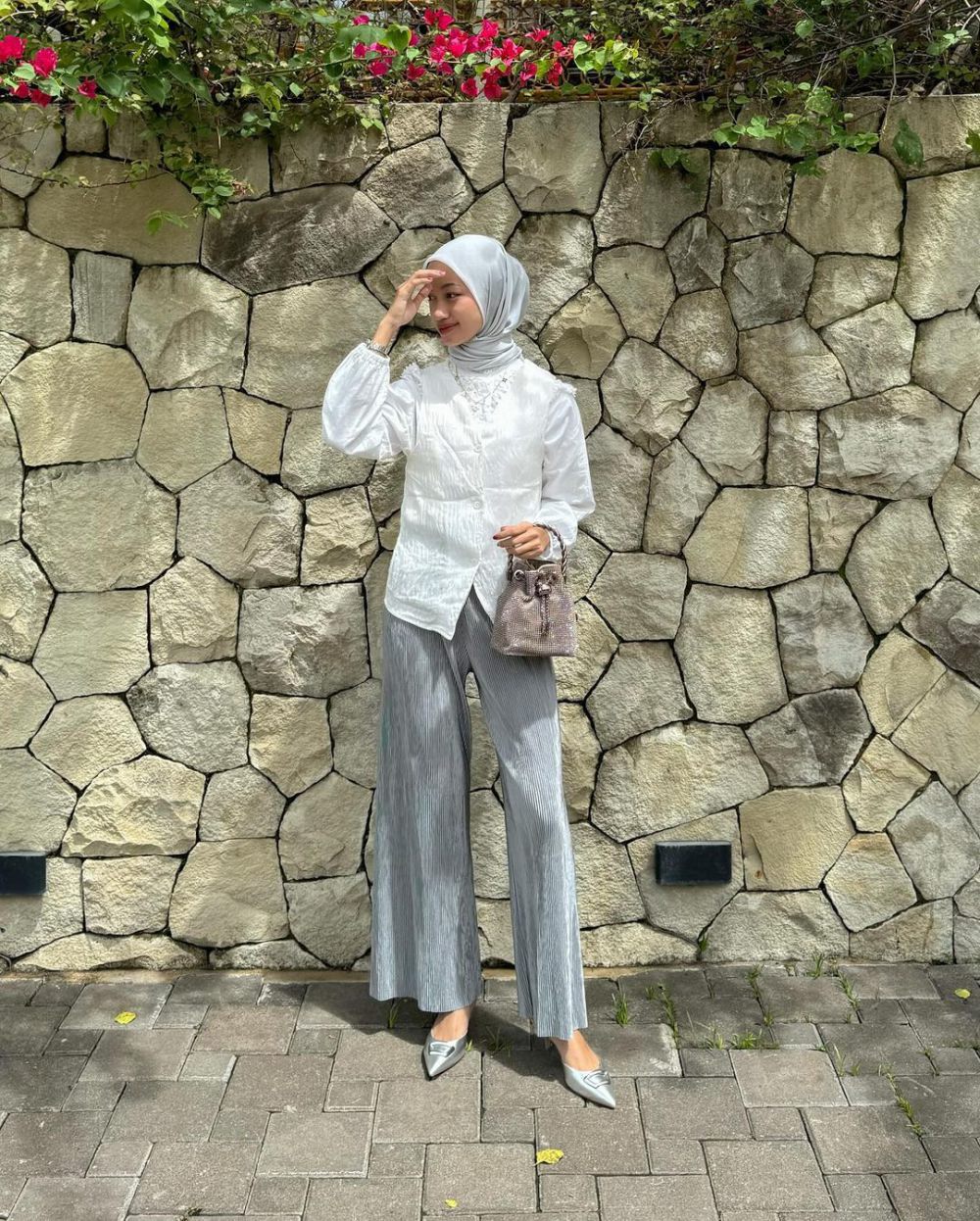 9 Styling Outfit  Basic Hijab ala Kana Zahra, Daily Style Andalan! 