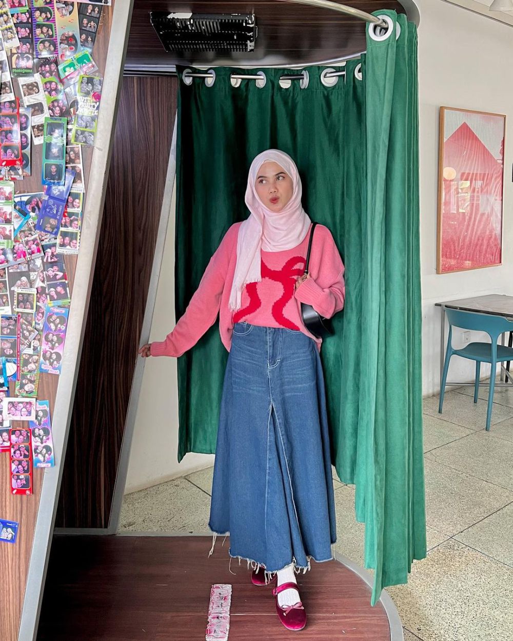 10 Ide Styling Outfit Nuansa Pink ala Hilda Maulida, Tampil Girly!