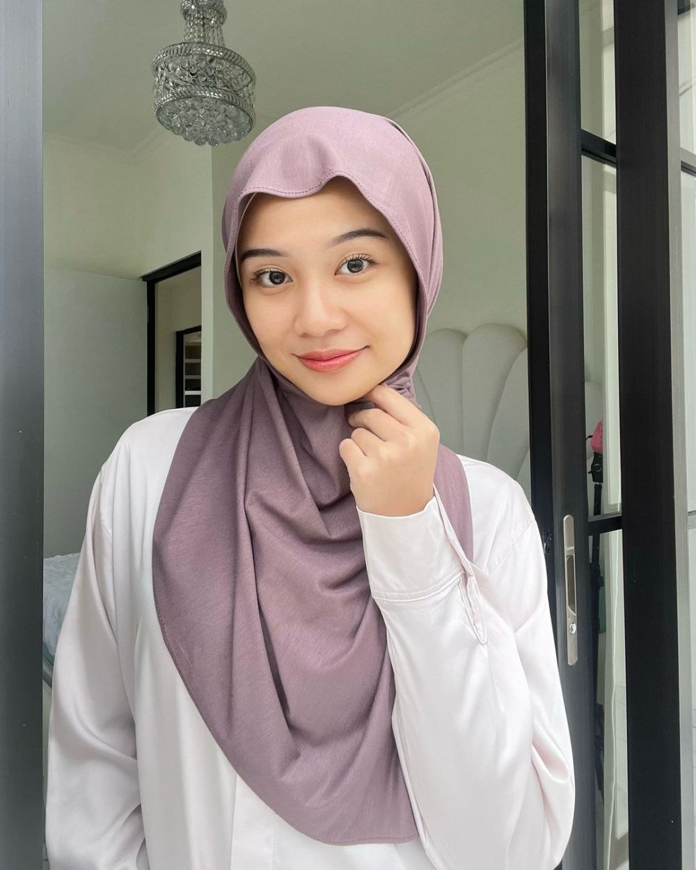 8 Inspirasi Daily Makeup untuk Ngampus ala Selebgram Amelia Andani!