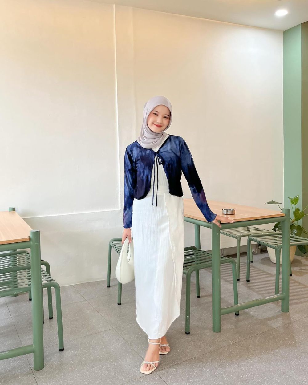 9 Ide Dress Well untuk Hangout dengan Teman ala Selebgram Siska Amera