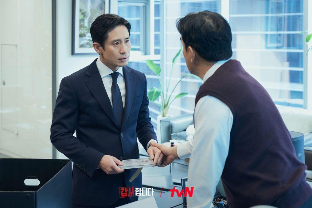 7 Alasan Dae Woong Skeptis dengan Cha Il di The Auditors