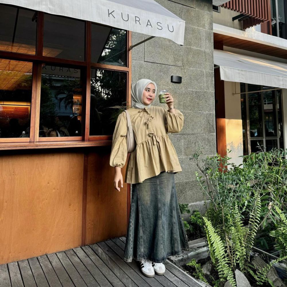 10 Ide OOTD Girls Day Out ala Meilan Indrajati, Ada Beragam Look!