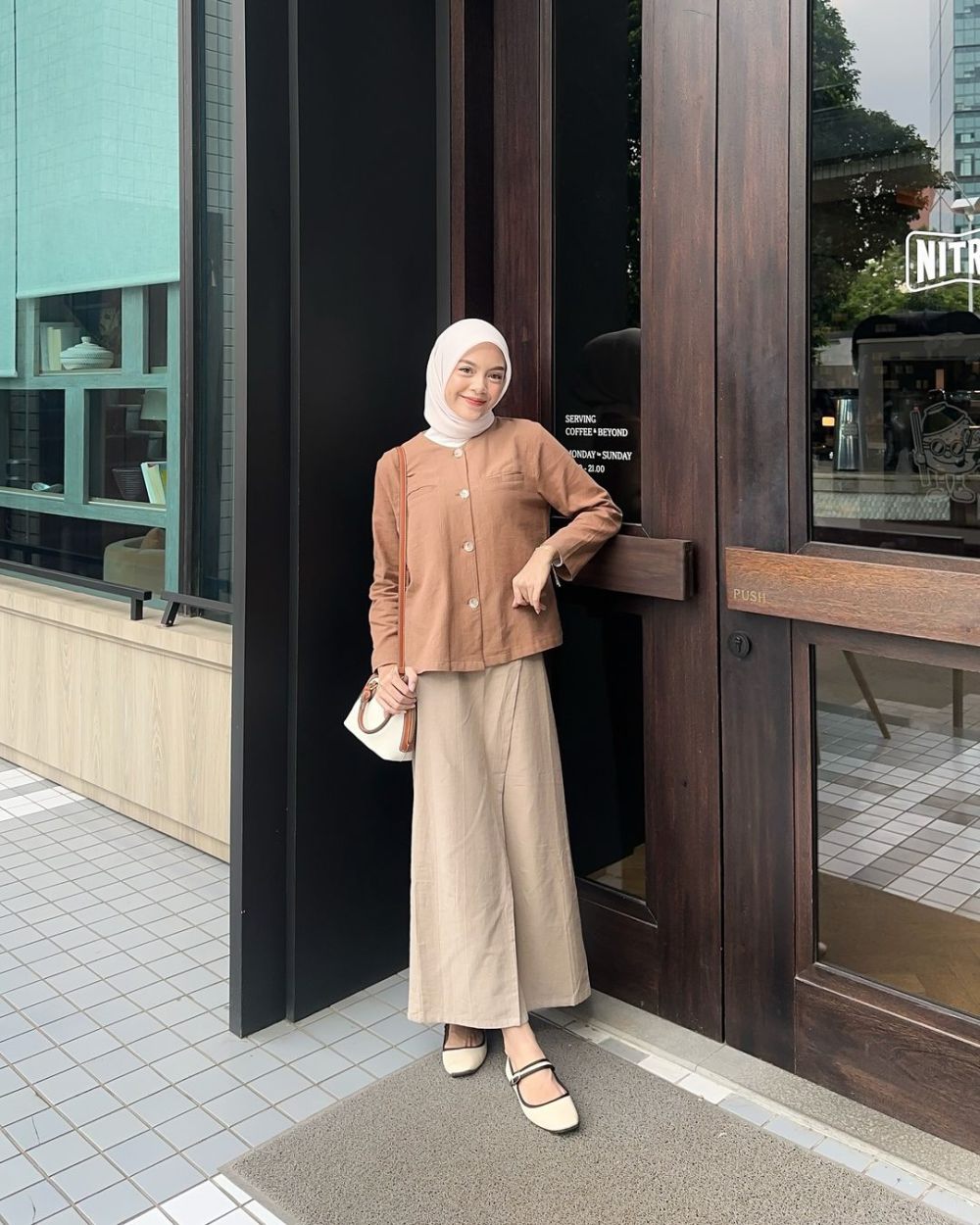 12 Style Hangout ke Kafe High End ala Febiola Nabila, All Out!