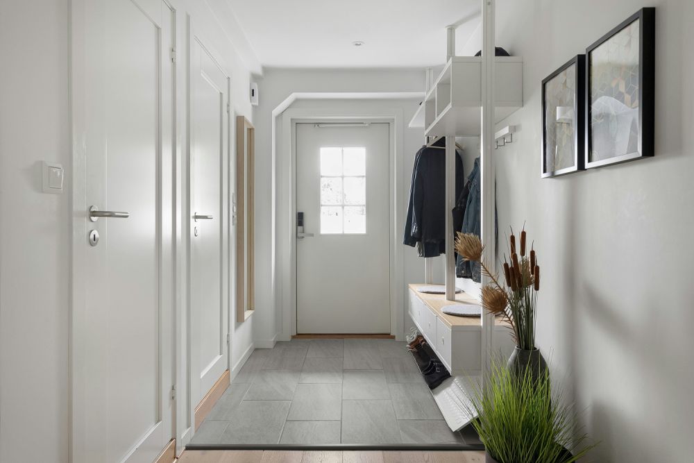 9 Inspirasi Desain Mudroom yang Bikin Rumah Rapi dan Tamu Nyaman