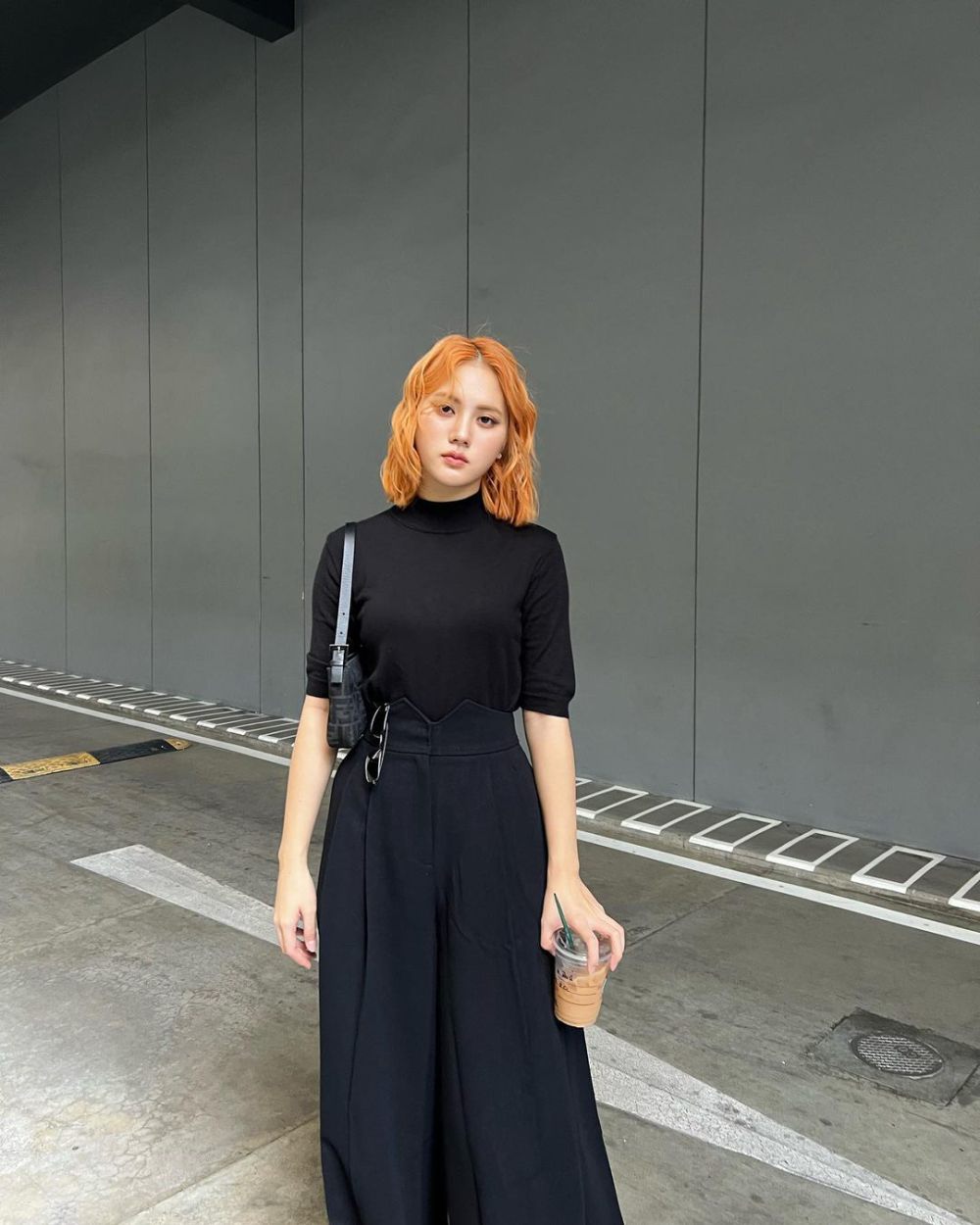 8 Inspirasi OOTD Minnie Phantira, Stylish dengan Segala Gaya