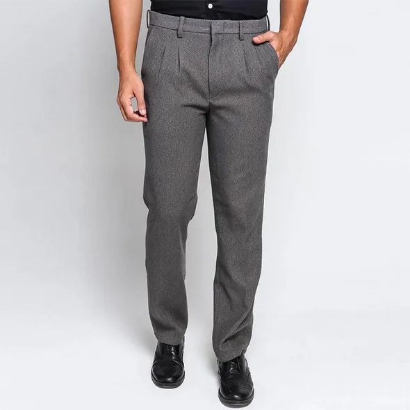 5 Jenis Celana Formal Pria yang Cocok Dikenakan ke Kantor