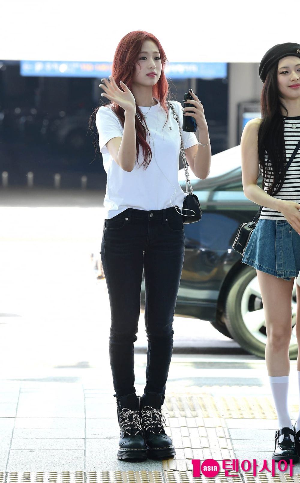 7 Gaya Airport Outfit ala Ahyeon BABYMONSTER, Stylish Kekinian!