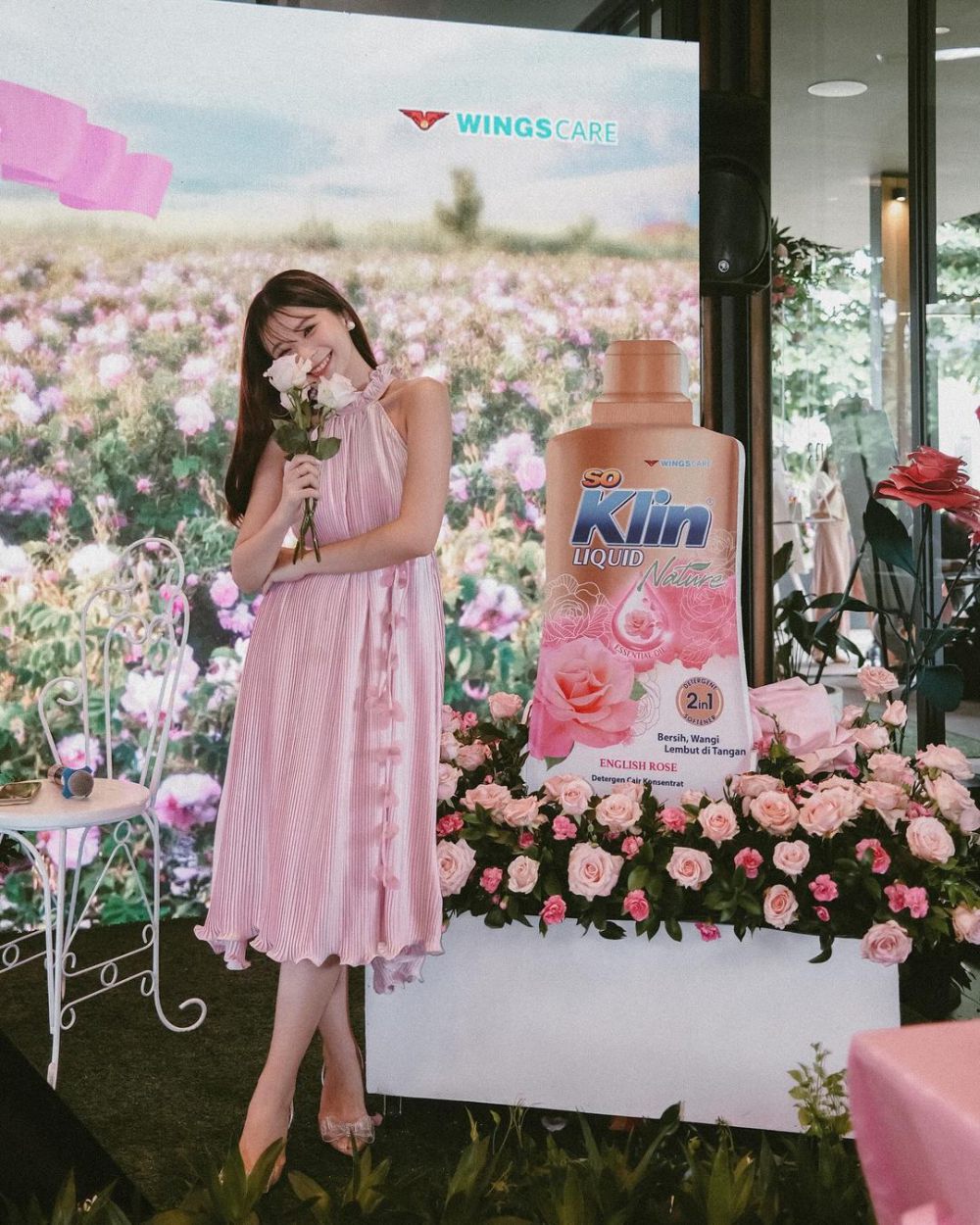 9 Ide Outfit Nuansa Pink Pastel ala Elika Boen, So Pretty!