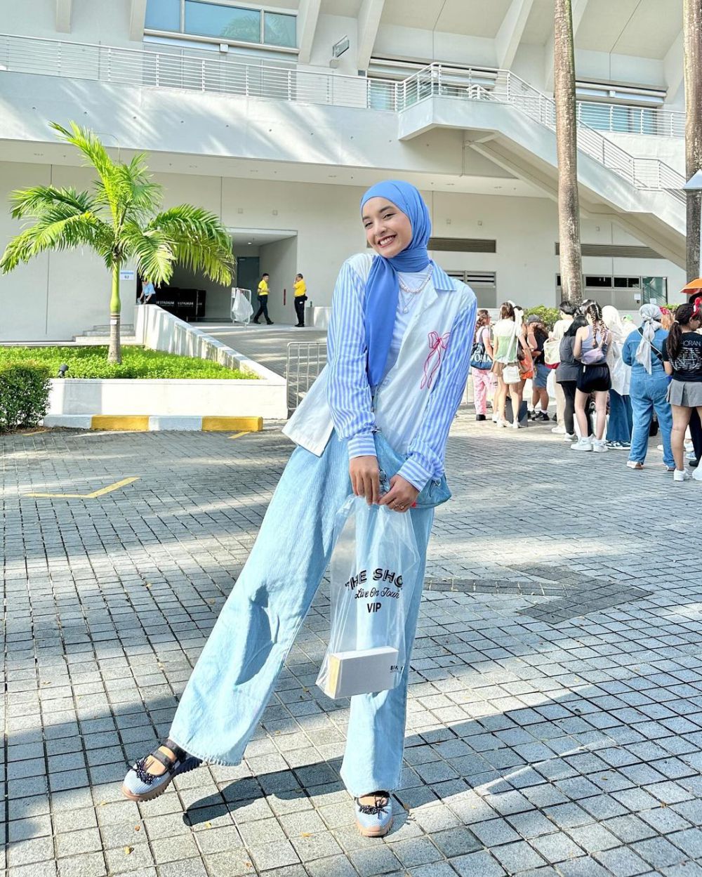 9 Ide Daily Outfit ala Nabila Ishma, Kesan Simple Elegan!