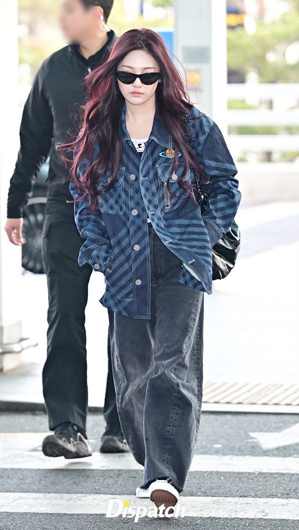 12 Airport Outfit ala NingNing aespa, Comfy Gaya Kasual!