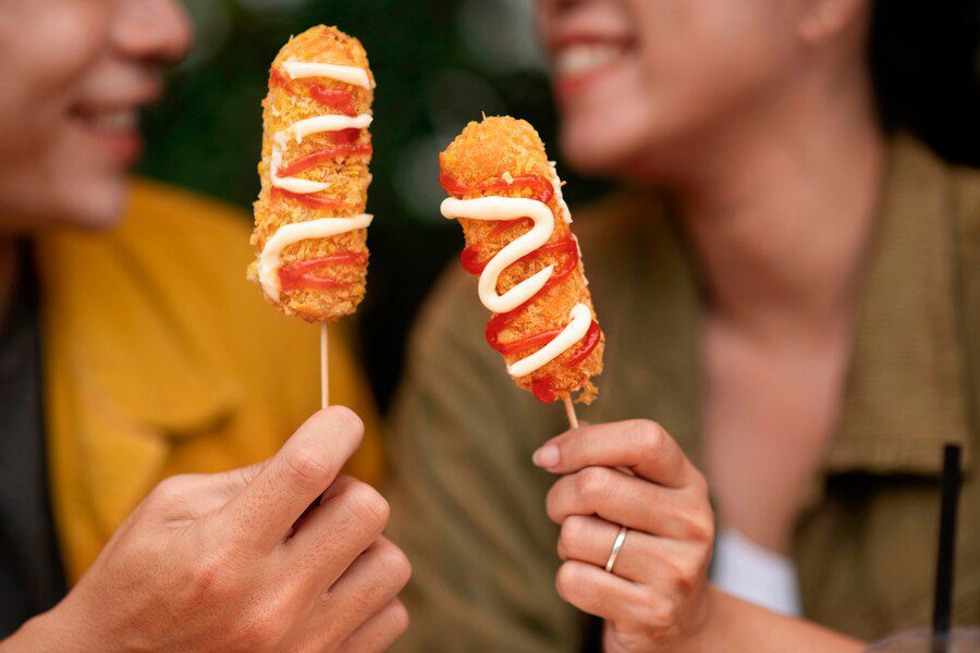 5 Corn Dog yang Enak di Sidoarjo, Renyah, Aneka Rasa!