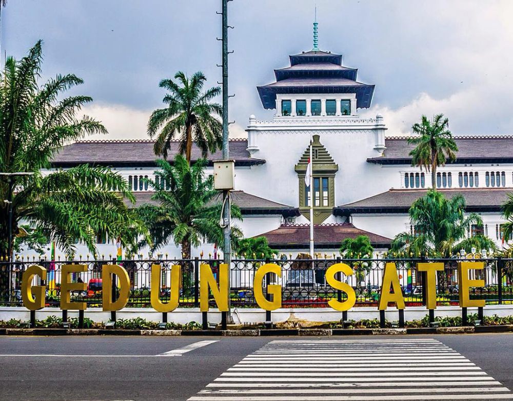 Industri Otomotif Tumbuh, MG Buka Dealer Pertama di Bandung