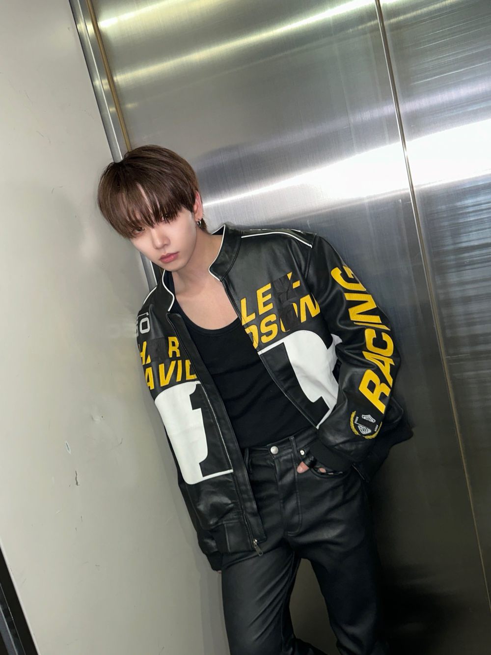 8 Ide OOTD Kasual ala Jaehyun BOYNEXTDOOR, Kece Maksimal!