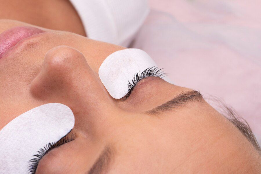 7 Klinik Eyelash Extension di Surabaya, Waktunya Tampil Menawan